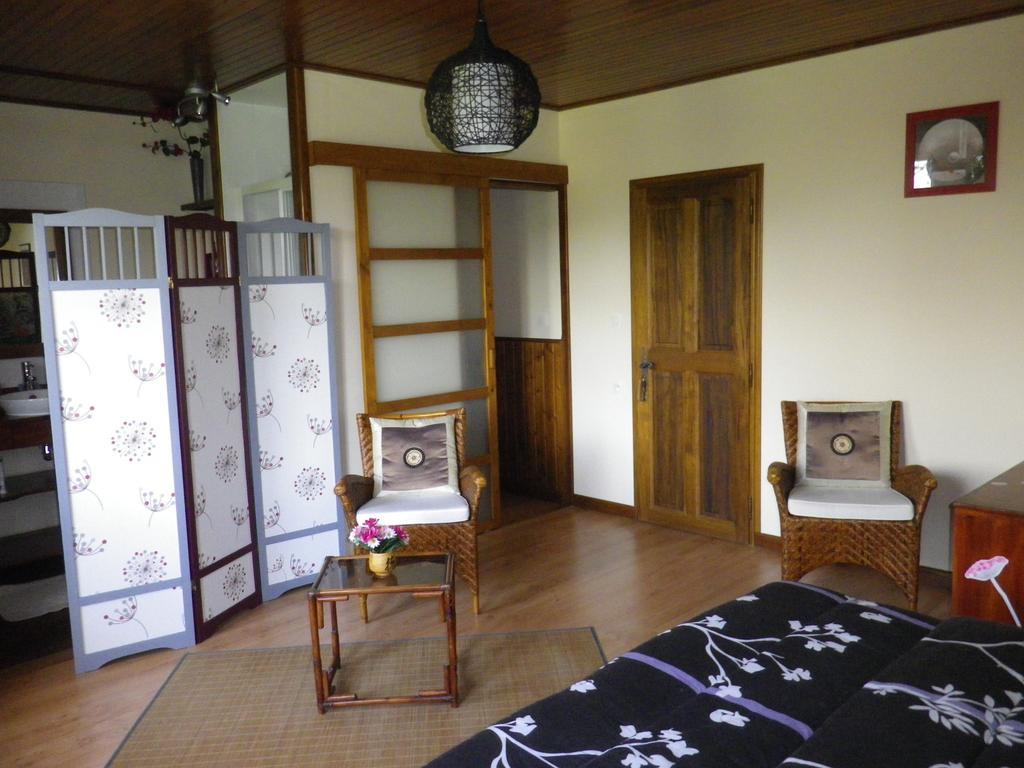 Chambre D'Hotes La Haie Fleurie Chevillard Oda fotoğraf